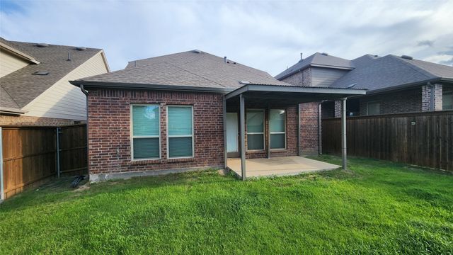 3904 Oak Creek Circle, Denison, TX 75020