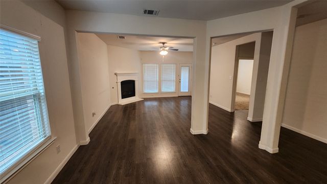 3904 Oak Creek Circle, Denison, TX 75020