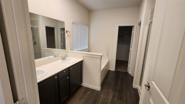 3904 Oak Creek Circle, Denison, TX 75020