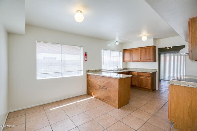10640 N 66th Avenue, Glendale, AZ 85304