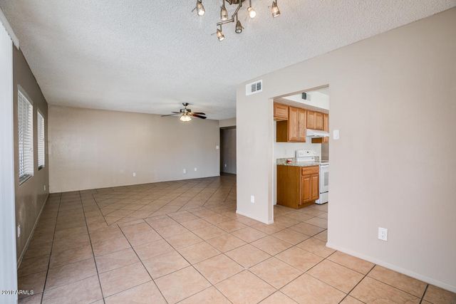 10640 N 66th Avenue, Glendale, AZ 85304