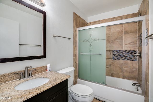 10640 N 66th Avenue, Glendale, AZ 85304