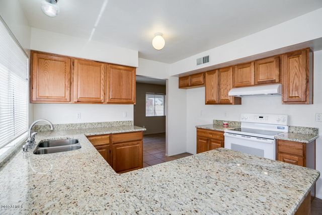 10640 N 66th Avenue, Glendale, AZ 85304