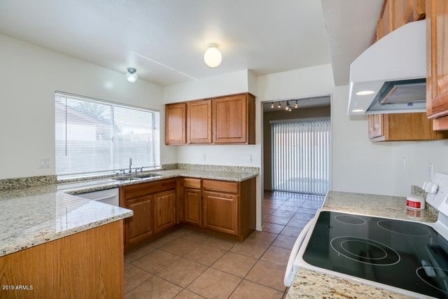 10640 N 66th Avenue, Glendale, AZ 85304