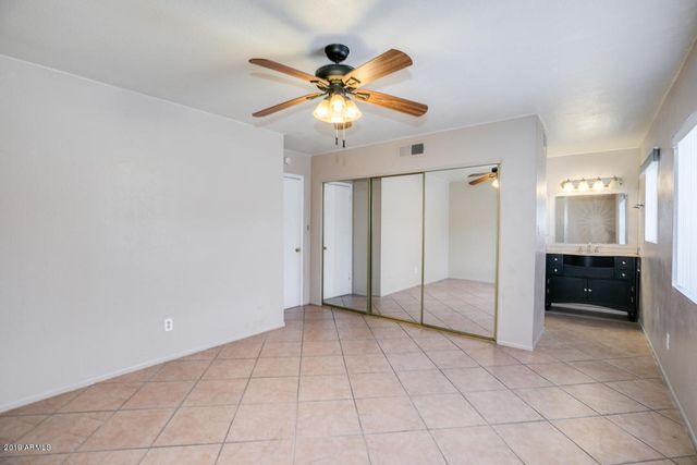 10640 N 66th Avenue, Glendale, AZ 85304