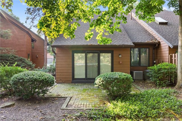 30017 Center Ridge Road F, Westlake, OH 44145
