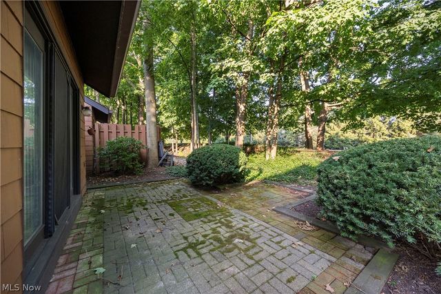 30017 Center Ridge Road F, Westlake, OH 44145