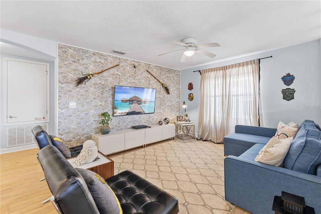 Image 34 of property listing at 9006 MAJESTY PALM ROAD, Kissimmee, FL 34747