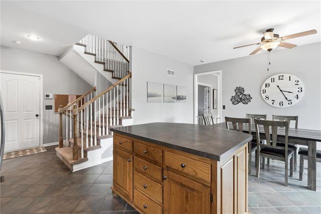 15462 S Hillside Street, Olathe, KS 66062