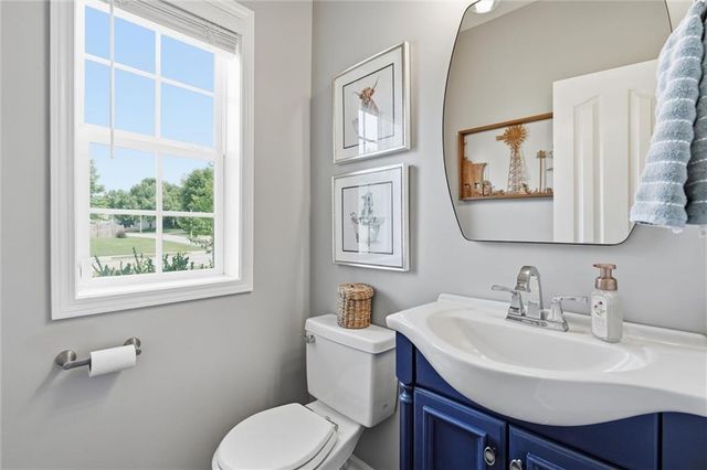 15462 S Hillside Street, Olathe, KS 66062