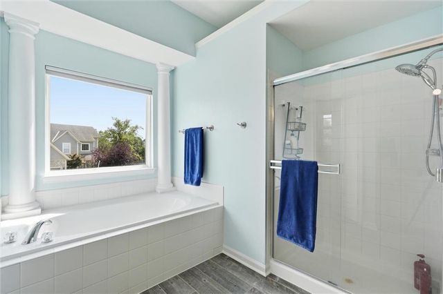 15462 S Hillside Street, Olathe, KS 66062