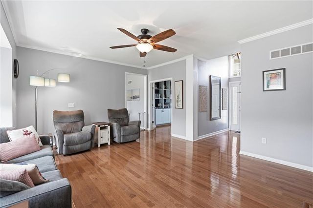15462 S Hillside Street, Olathe, KS 66062