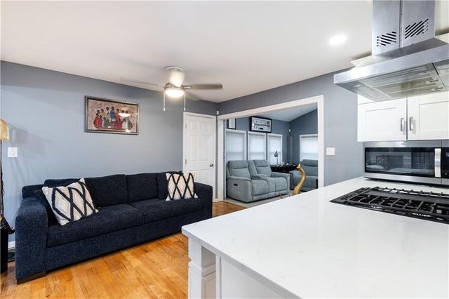 974 Laurelmont SW Drive, Atlanta, GA 30311