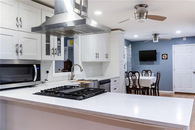 974 Laurelmont SW Drive, Atlanta, GA 30311