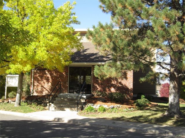 2885 W Long Circle B, Littleton, CO 80120