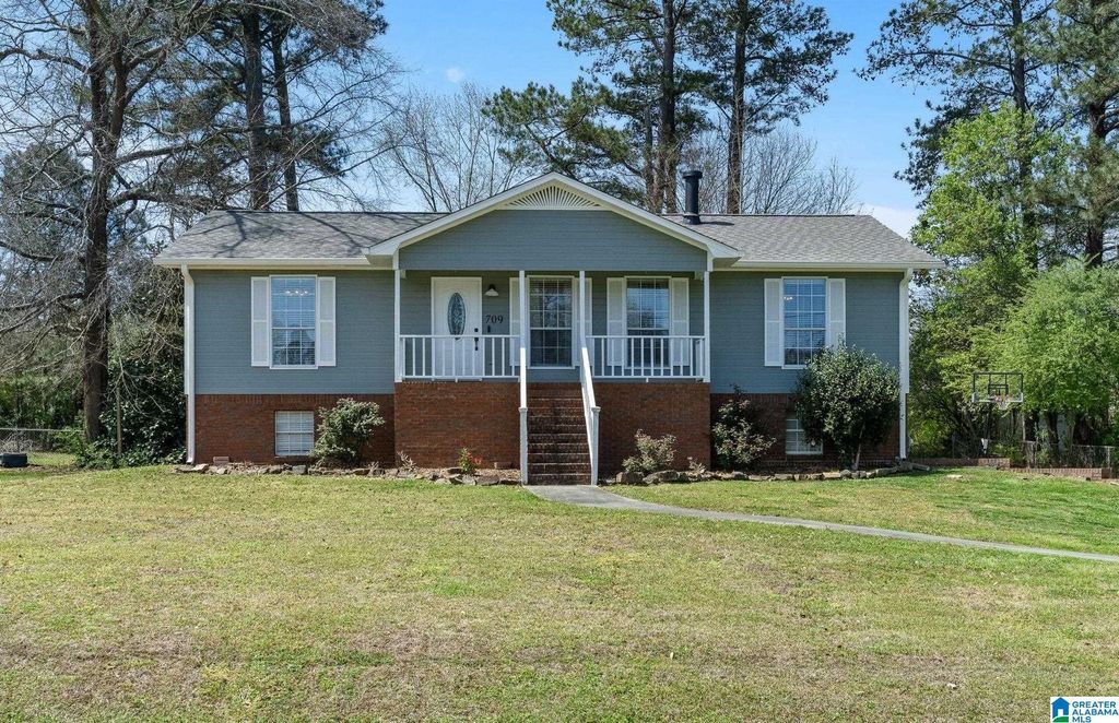 709 PANOLA TRAIL, Warrior, AL 35180
