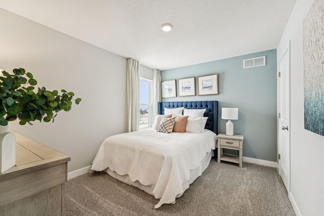 1908 Highview Terrace, Shakopee, MN 55379