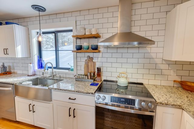 22 Deacon Willey Road, Campton, NH 03223