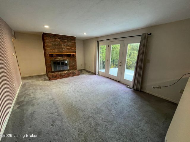 1022 Greenbriar Rd, Lawrenceburg, KY 40342