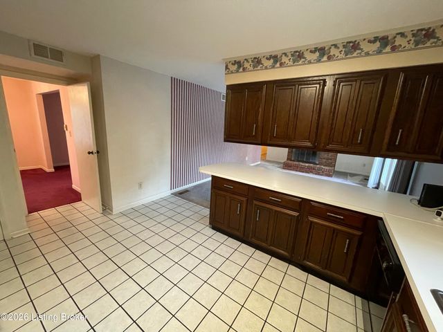 1022 Greenbriar Rd, Lawrenceburg, KY 40342