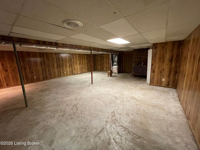 1022 Greenbriar Rd, Lawrenceburg, KY 40342