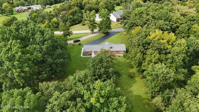 1022 Greenbriar Rd, Lawrenceburg, KY 40342