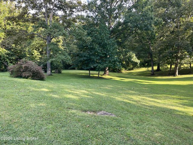 1022 Greenbriar Rd, Lawrenceburg, KY 40342