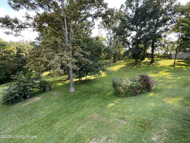 1022 Greenbriar Rd, Lawrenceburg, KY 40342