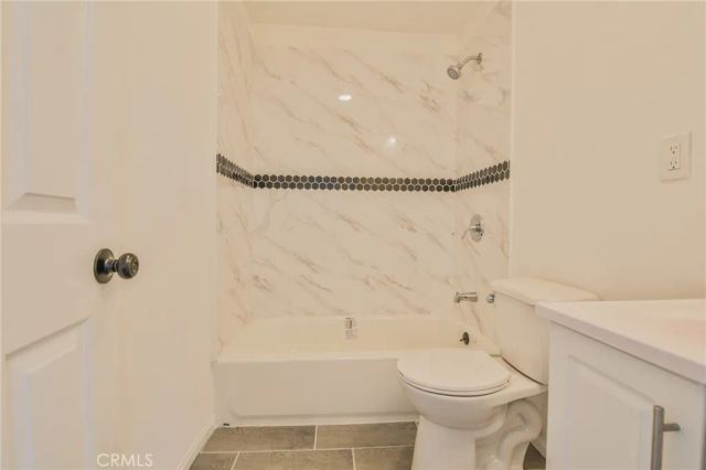 1693 E 110th, Los Angeles, CA 90059