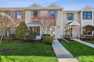 293 Bromley Place, East Brunswick, NJ 08816