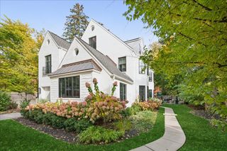 335 Fairview Avenue, Winnetka, IL 60093