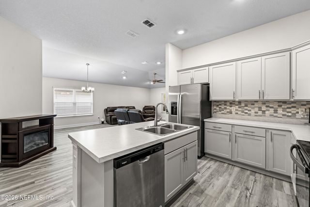 5848 GILCHRIST OAKS Court, Jacksonville, FL 32219