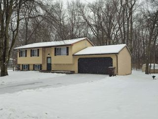 2212 Aurora Drive, Jackson, MI 49203