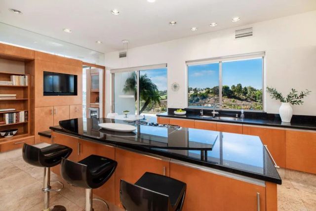 3310 Caminito Daniella, Del Mar, CA 92014