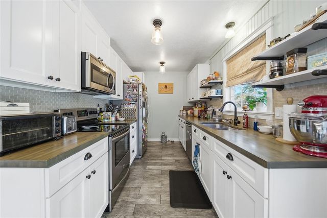 2725 GLENVIEW DRIVE, Land O Lakes, FL 34639