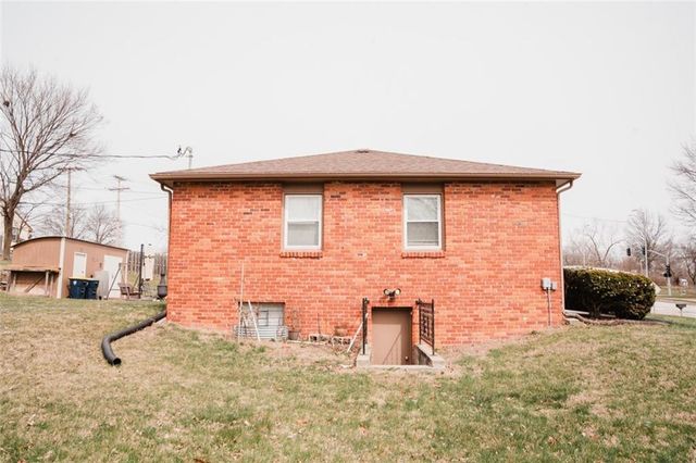 8308 N Troost Avenue, Kansas City, MO 64155