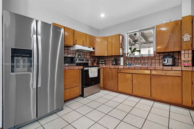 4660 W 9th Ave, Hialeah, FL 33012