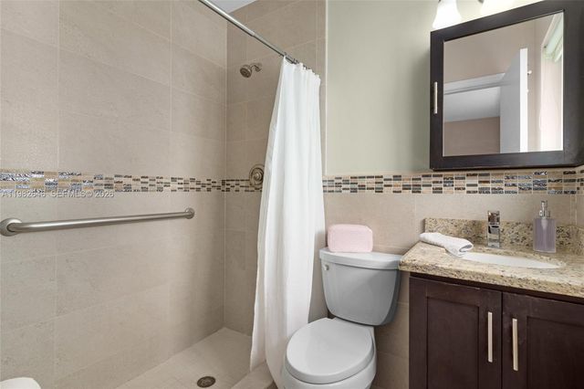 4660 W 9th Ave, Hialeah, FL 33012