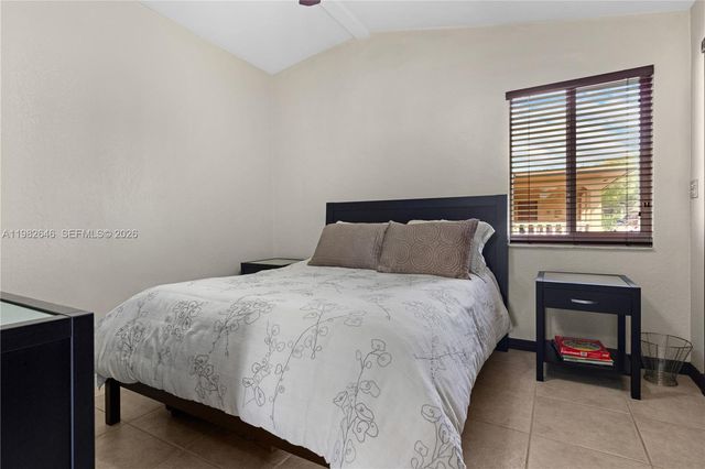 4660 W 9th Ave, Hialeah, FL 33012