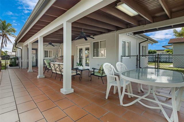 4660 W 9th Ave, Hialeah, FL 33012