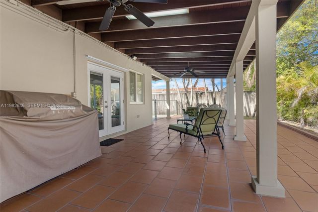 4660 W 9th Ave, Hialeah, FL 33012