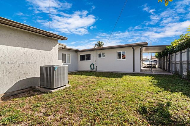 4660 W 9th Ave, Hialeah, FL 33012