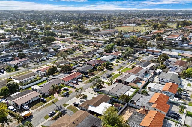 4660 W 9th Ave, Hialeah, FL 33012