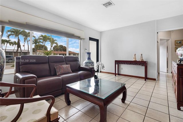 4660 W 9th Ave, Hialeah, FL 33012