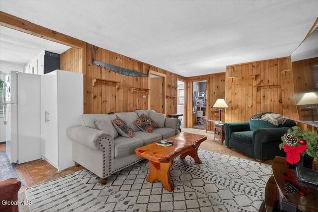 3921 Route 20, Schodack, NY 12123