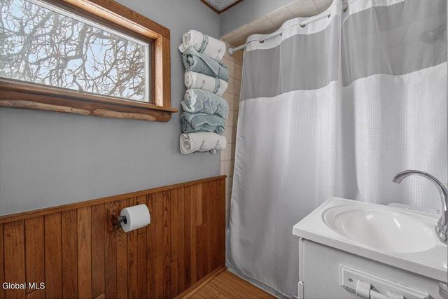 3921 Route 20, Schodack, NY 12123