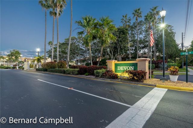 7264 S Devon Dr 112, Tamarac, FL 33321