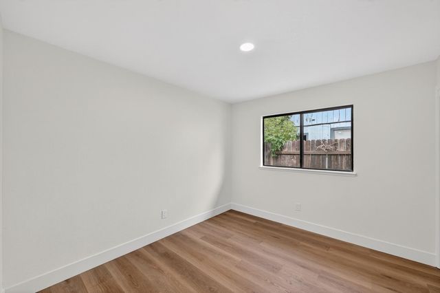 7717 VALLEY WOOD Dr, Sacramento, CA 95828