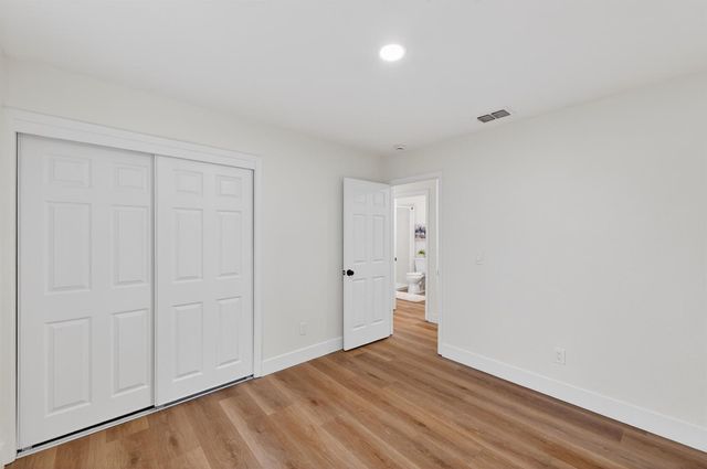 7717 VALLEY WOOD Dr, Sacramento, CA 95828