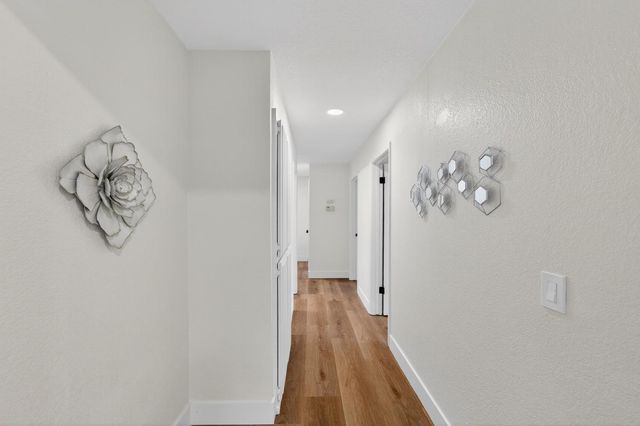 7717 VALLEY WOOD Dr, Sacramento, CA 95828